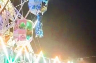 Photo of 女游客“摔出摩天轮”男子9公尺高空救美