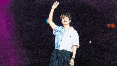 Photo of 张栋梁登大巨蛋演出 K歌经典全场大合唱