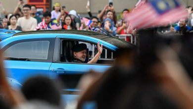 Photo of 元首伉俪乘宝腾Satria Neo到场 国庆庆典正式开幕