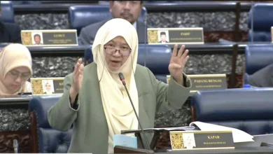 Photo of 倒挂国旗风波 | 伊党哈丽玛促严查政府机构和学校 “没在中国看到倒挂国旗”
