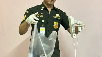 Photo of 尸体焦黑“手还紧握手机”！ 独居男躺床上滑手机 遇充电爆炸惨死