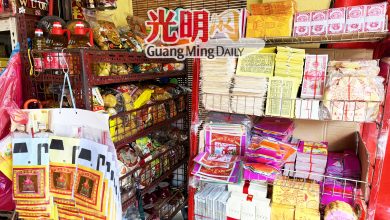 Photo of 较去年便宜也难卖 祭品市场买气淡
