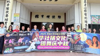 Photo of 明德学校办中秋晚会 筹30万购教学设备