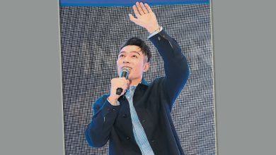 Photo of 周柏豪自曝儿嫌爸工作“噁心”