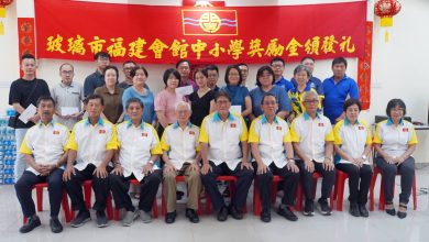 Photo of 玻娱乐演出须30天前申请 需呈歌手资料 歌词内容