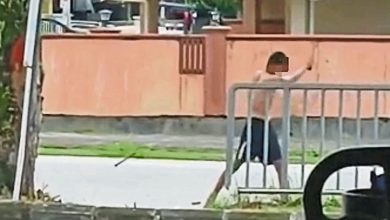 Photo of 男子石头砸车窗自慰 商家促警尽快处理