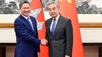 Photo of 王毅：反对利用关税收割全世界 柬国指不会牺牲中方