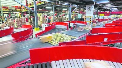 Photo of 华府取消小额包裹免关税 寄美邮件量剧减81%