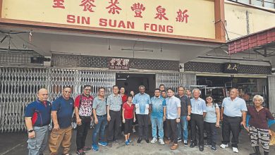 Photo of 手写招牌挨罚破坏历史记忆    马华吁倪可敏指示撤罚单