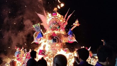 Photo of 北海大士爷金身焚化 信众冒雨送行