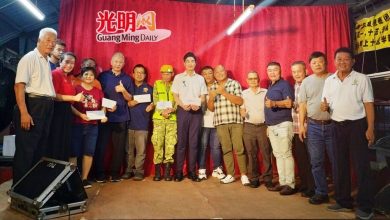 Photo of 【拉惹乌达阿波罗各行业市场中元宴】林冠英：7流动小贩被取缔 市厅应与小贩商讨解决