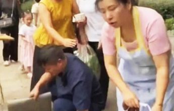 Photo of 网红借摊位摆拍“被欺凌”短片 早餐店主遭网暴生意狂跌