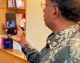 Photo of “别担心学费生活费!” 赞比里视频安抚清寒生