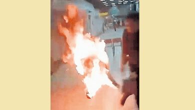 Photo of 错过飞机航班 哈萨克男愤而自焚