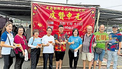 Photo of 新邦安拔珍珠城巴刹小贩庆中元 2300元捐4机构团体