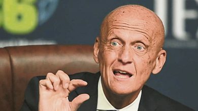 Photo of 光头佬科里纳坦言 VAR成功但仍需改进