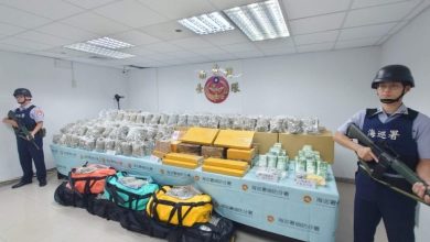 Photo of ​外籍渔船挂台湾旗拒检　台湾海巡查获逾718公斤毒品、4中国船员送办