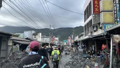 Photo of 花莲堰塞湖维持红色警戒 再传溢流志工急喊“快跑”