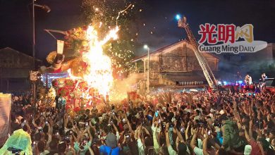 Photo of 139年傳承盛事 29尺大士爷金身焚化寓意「旺四方」