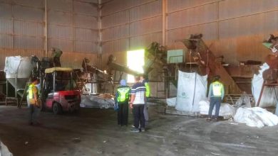 Photo of 捣武吉士南茂回收厂 环境局起750公吨非法塑废料