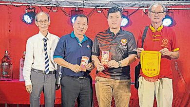 Photo of 【大山脚甘榜峇汝贩商公会中元宴】王丽丽：已申请拨款 甘榜峇汝巴刹屋顶待更換