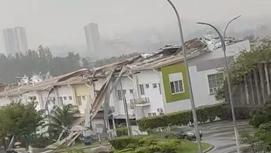 Photo of 强风雨过境 加影多栋洋房“开天窗”