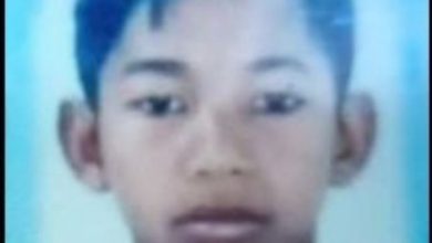 Photo of 4男共乘稻米收割机坠河      3人获救  18岁学院生失踪