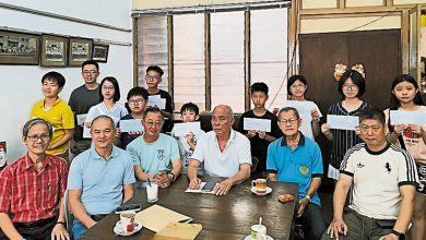 Photo of 槟榔屿漳州会馆 颁13学子奖励金