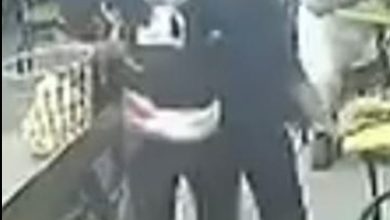 Photo of 食肆吸烟无视劝阻    男子朝孕妇吐烟挑衅