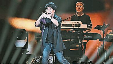 Photo of 开场第1首歌没声音 周华健尴尬道歉