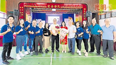 Photo of 鲁乃华民执教24年 欧碧华老师荣休