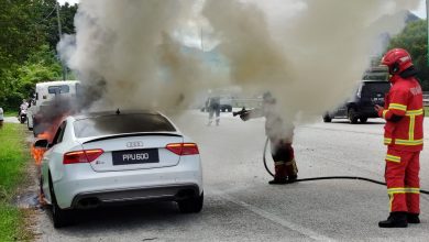 Photo of 槟豪华车南北大道失火 车头七成烧毁