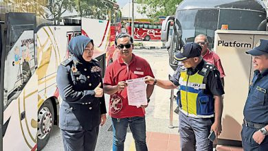 Photo of 甲交局执法队查448巴士 仅57出示SLD验证证书