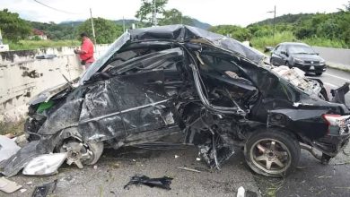 Photo of 汽车弯道失控撞分界墙 妻死夫伤