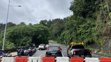 Photo of 雨不停 坡再崩 敦沙顿路封路延长