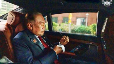 Photo of 首相紧凑外交后的喘息 “一句号”照片获许多留言鼓励