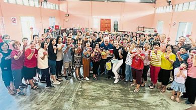 Photo of 余深恩：带上自备美食 乐龄班逾40人齐庆中秋