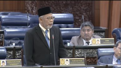 Photo of 再1伊党议员促飞机禁酒  改以煎蕊玫瑰露刨冰代替