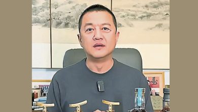 Photo of 李亚鹏2度离婚首露面 “猜想不如真相精彩”