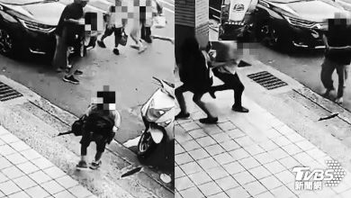 Photo of 出狱后同间超商再随机杀人 男子挟持女童 正义姐冲上前“猛拉书包”救人