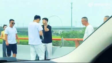 Photo of 中国连假塞车塞出“新玩法” 有人下车甩竿钓鱼 一竿就中大鱼