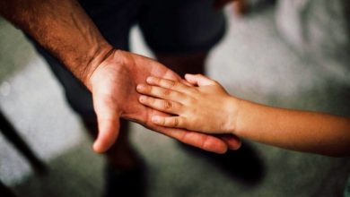 Photo of 月圆人不圆！单亲爸倒毙家中 10岁双生子伴尸整夜