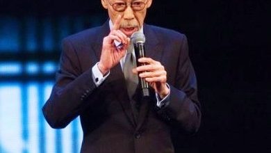 Photo of 香港老戏骨惊传入院 81岁冯淬帆靠氧气机呼吸 插鼻喉照曝光