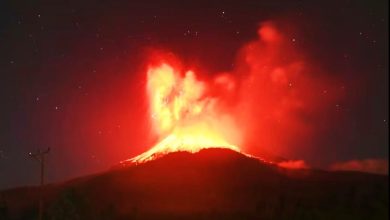 Photo of 印尼火山喷发 火山灰直冲数千公尺高空