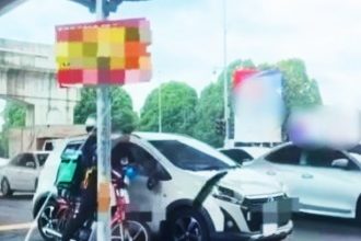 Photo of 疑交通纠纷起冲突 送餐员暴力破坏轿车