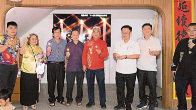 Photo of 威省吴氏宗祠中秋晚会 200宗亲热闹提灯笼