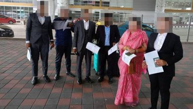 Photo of 穿西装扮高管 6孟加拉人来马被拒入境