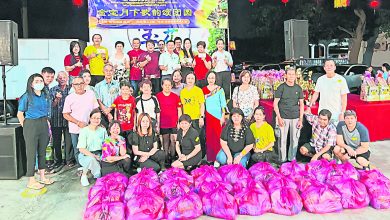 Photo of 金宝花园马华支会3单位庆中秋 柔大臣派351份援助品