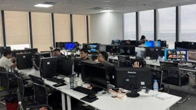 Photo of CBD顶级写字楼藏电诈窝点！柬埔寨警方拘80人包括57名中国人