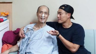 Photo of 家人病榻前亲吻送别 杨祐宁父亲病逝